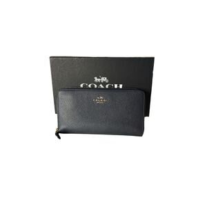 Coach Navy Blue Pebble Leather Phone Zip Around Accordion Wallet with box